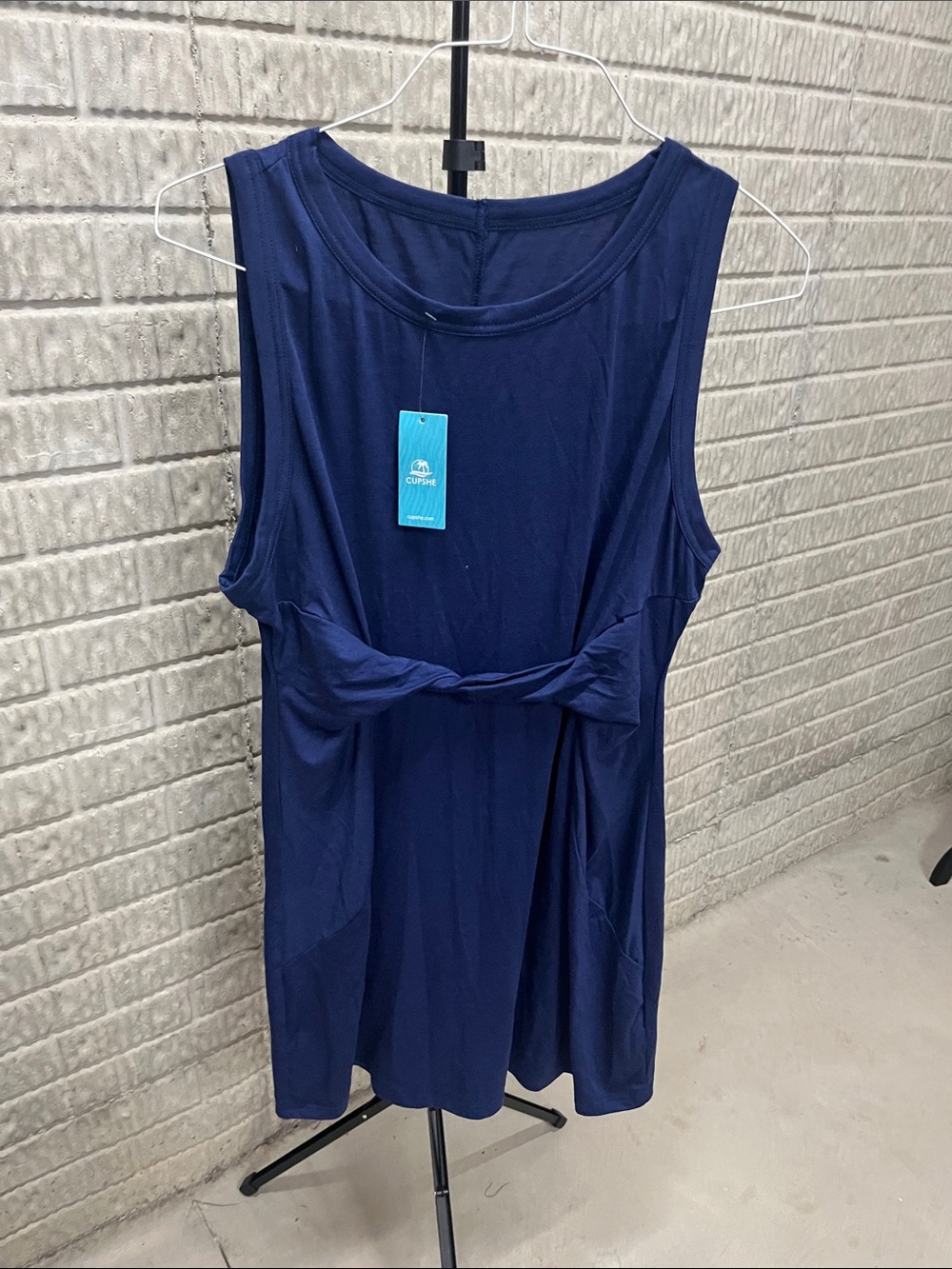 Cupshe Navy Sleeveless Twist-Front Tank Top